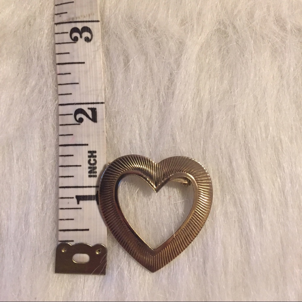 Heart Brooch - Picture 2 of 3