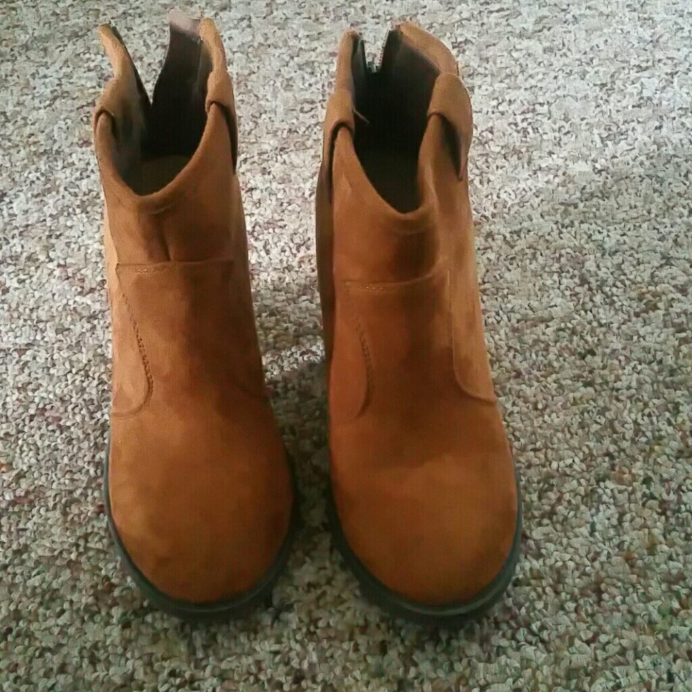Chestnut Ankle Bootie