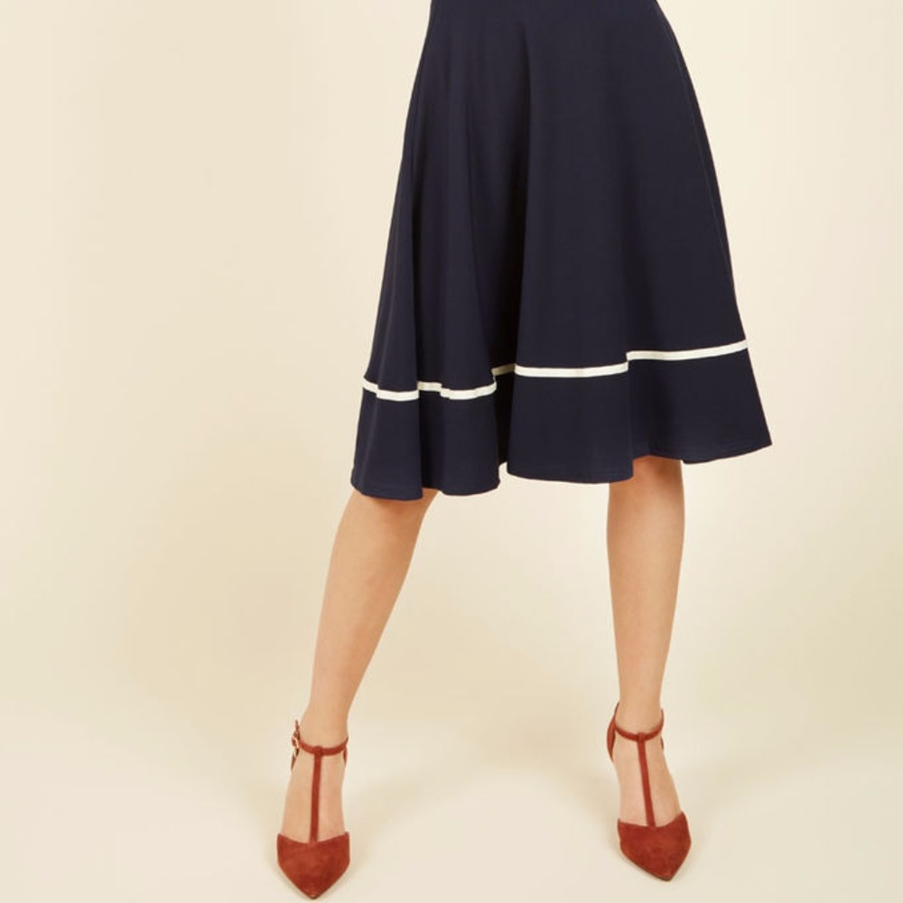 MODCLOTH EUC Streak of Success Midi Skirt in Navy