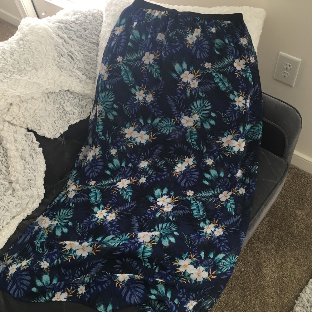 Floral maxi skirt