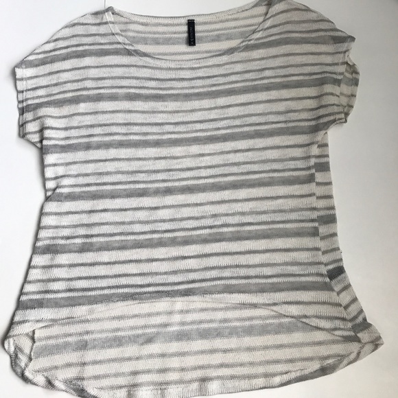 Basic white & grey high-low stripe tee - Picture 1 of 6