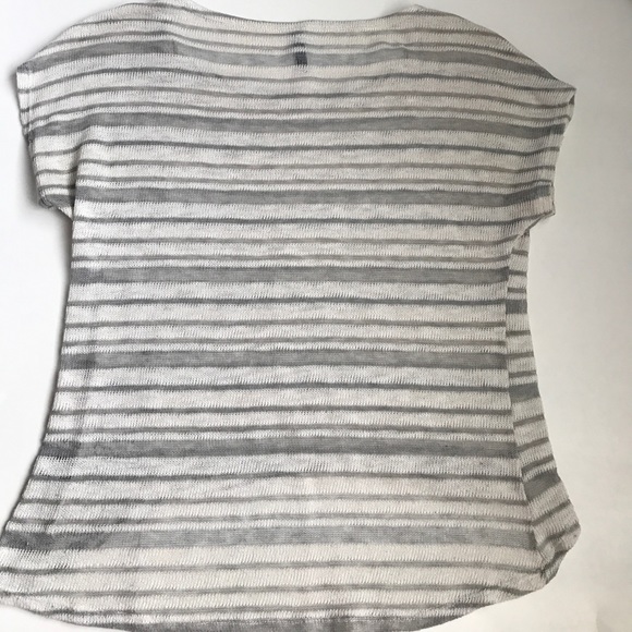 Basic white & grey high-low stripe tee - Picture 6 of 6