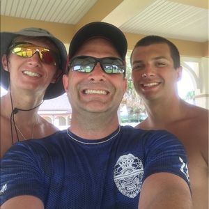 Meet your Posher, Mikr