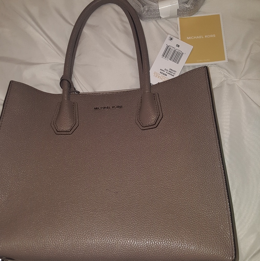 Handbag - Picture 3 of 3