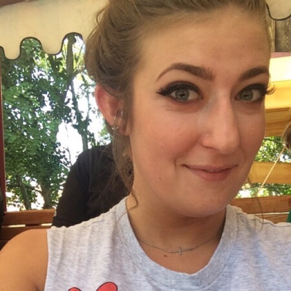 Meet your Posher, Stephanie