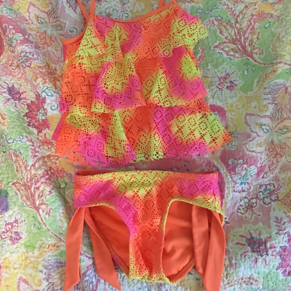 Two piece Tankini!Not damaged or broken in any way