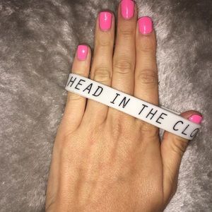 Ariana Grande "Head in the clouds.." Tour Bracelet