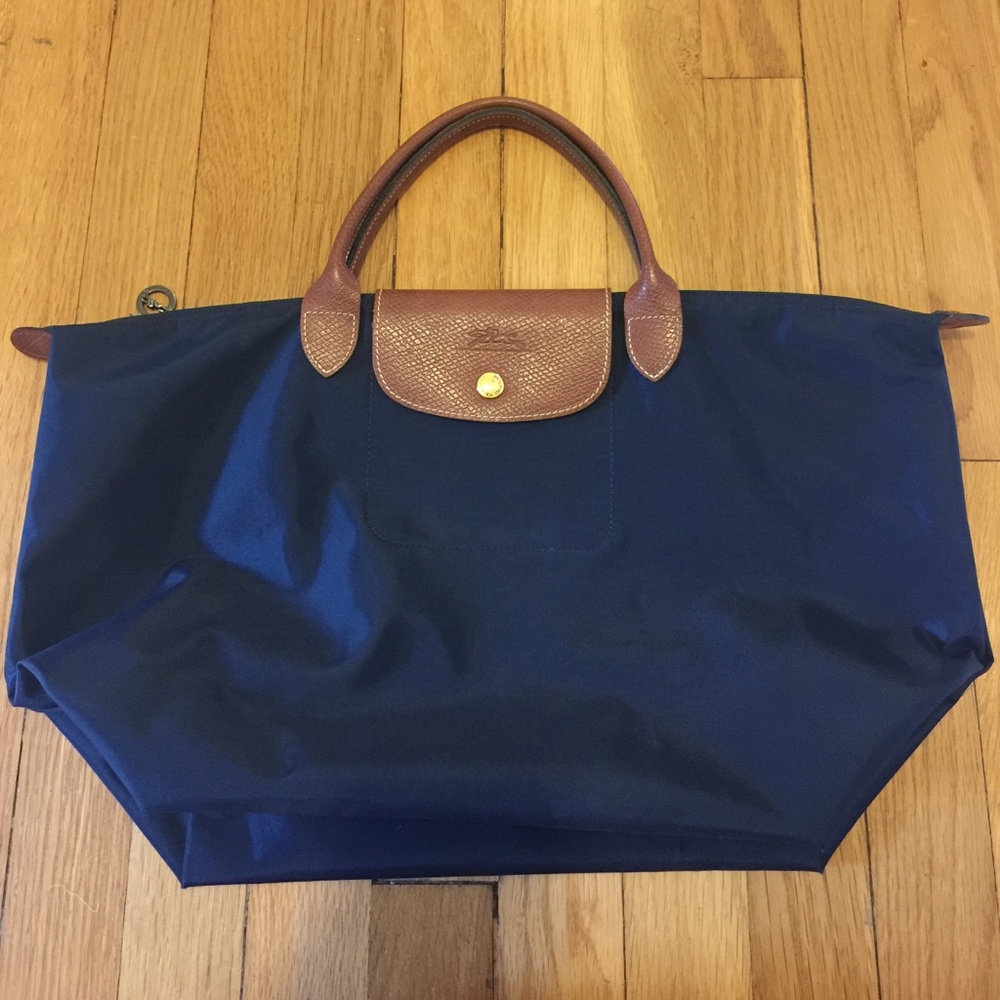 Longchamp Le Pliage medium short handle navy