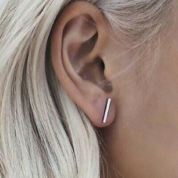  Silver Plated Tiny Bar Stud Earrings - Picture 4 of 5