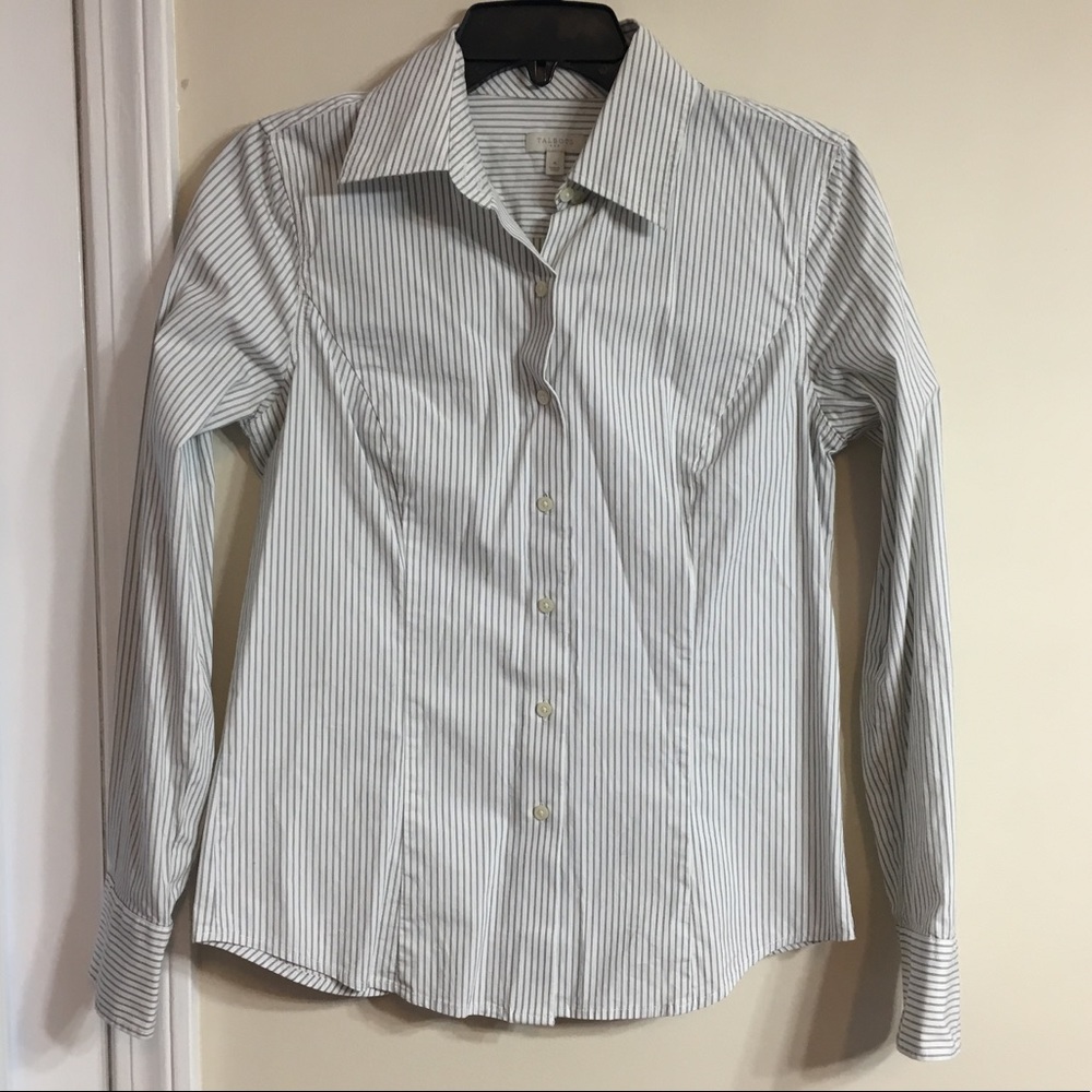 Talbots size 4 buttons down shirt, black and white