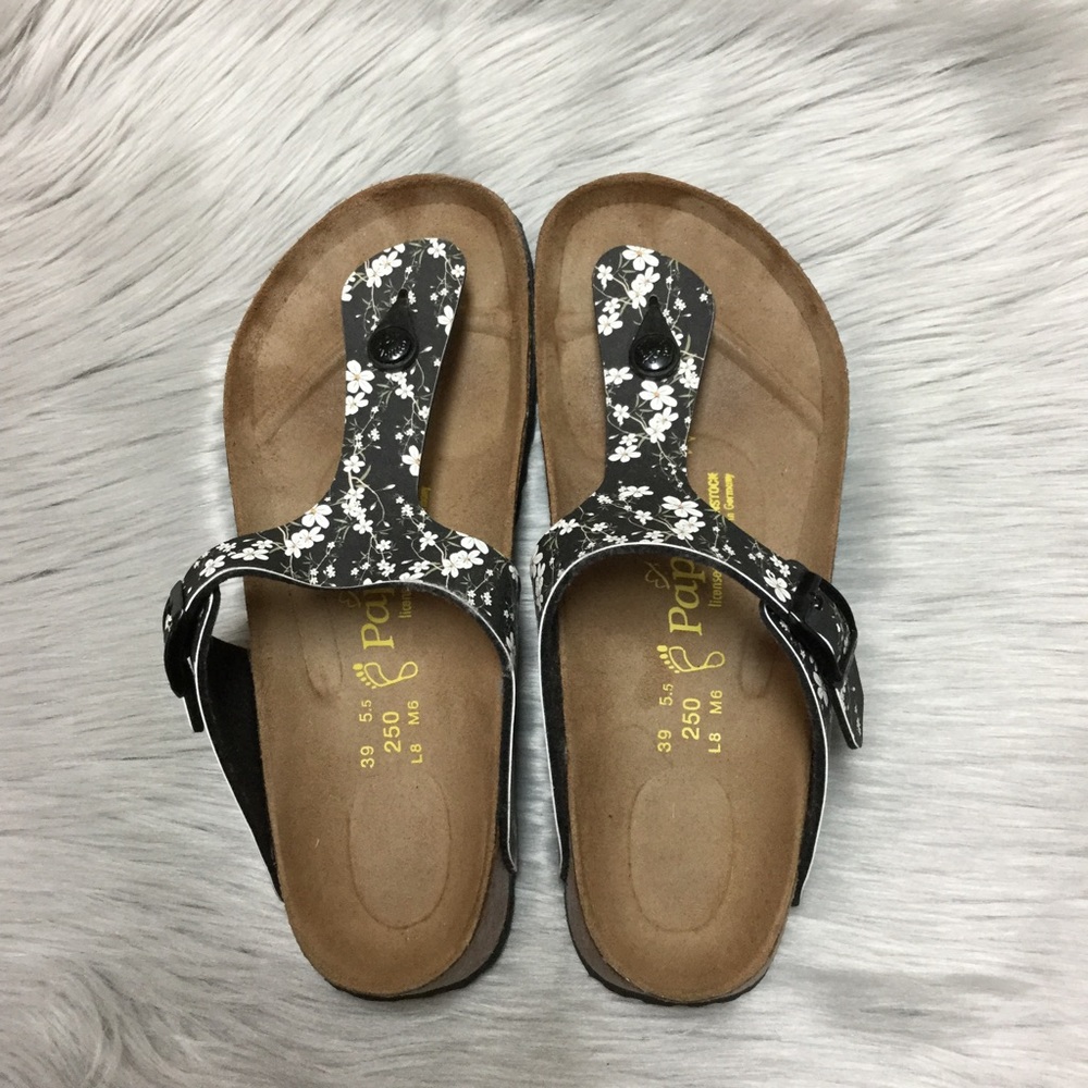 NWOT Birkenstock Black/White Floral Sandals