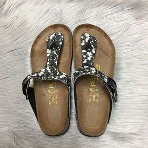 NWOT Birkenstock Black/White Floral Sandals