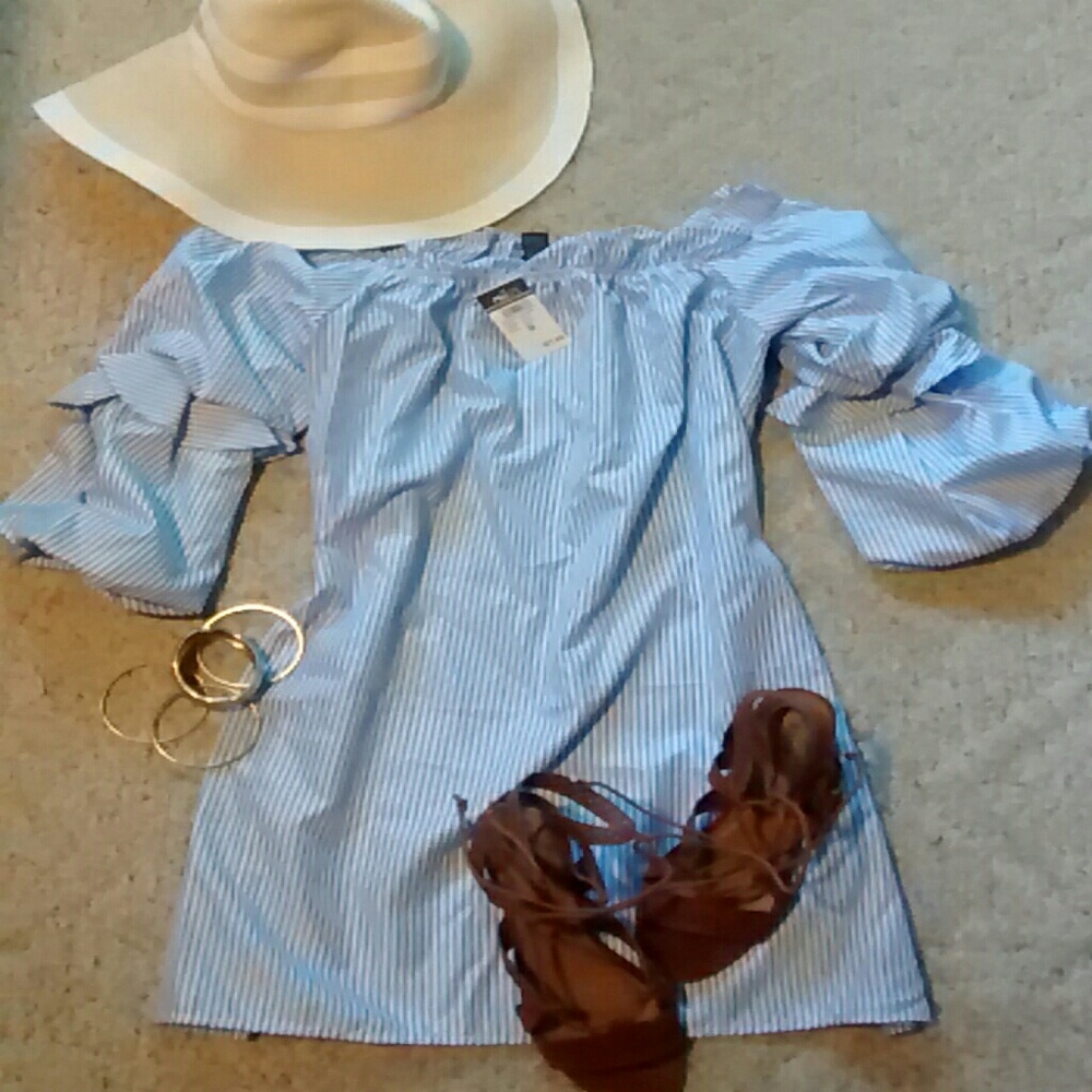  perfect light weight, off the shoulder dress