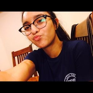 Meet your Posher, Gaby