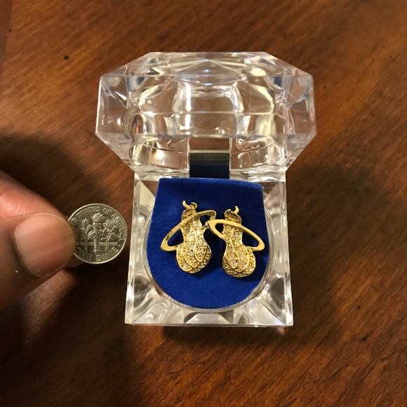 Hip Hop Bling Iced Out Miami Heat Stud Earring - Picture 3 of 3