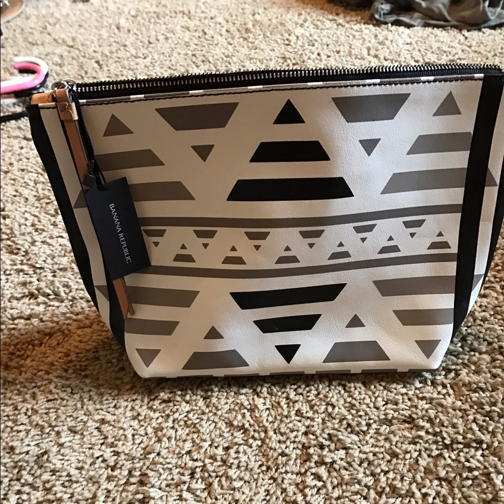 Banana republic bag.