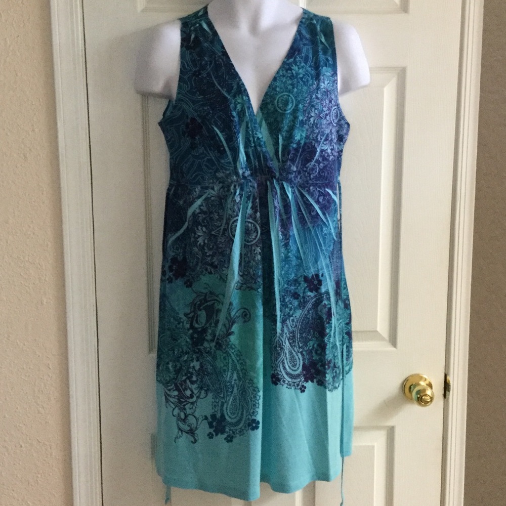 Beautiful tie dye looking dress!