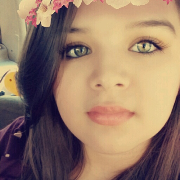 Meet your Posher, Haley - Picture 1 of 1