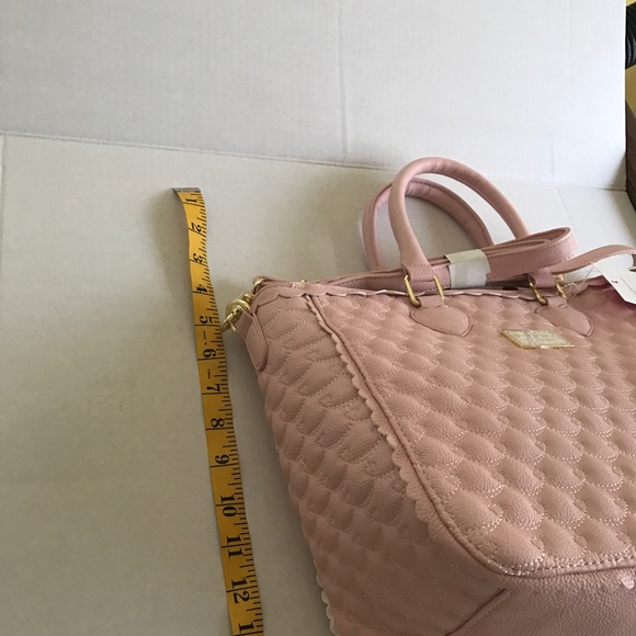 Betsey Johnson quilted bag - Picture 5 of 8