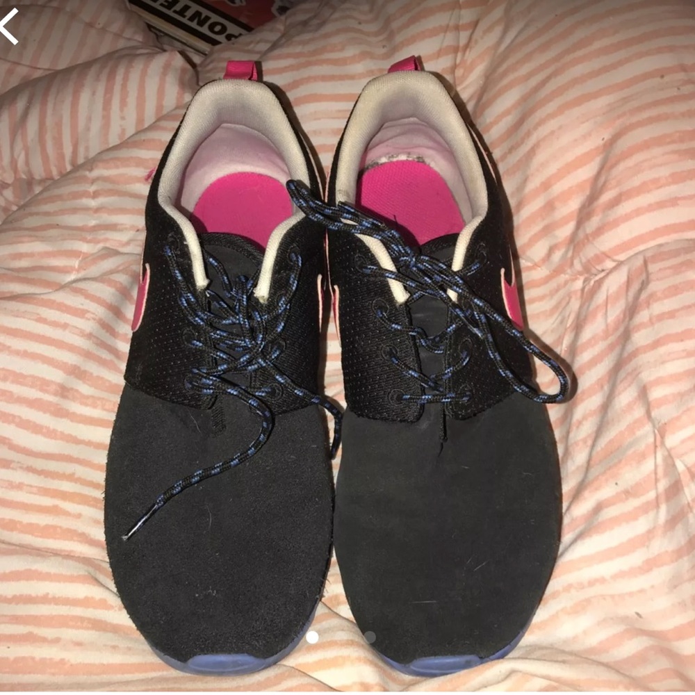 Nike Roshes. Black. Pink. Blue. Worn. Please SHARE