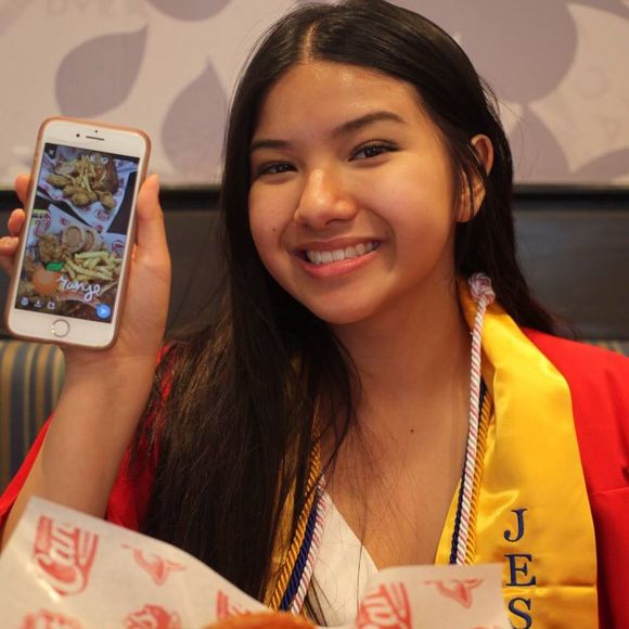 Meet your Posher, Jessica - Picture 1 of 1