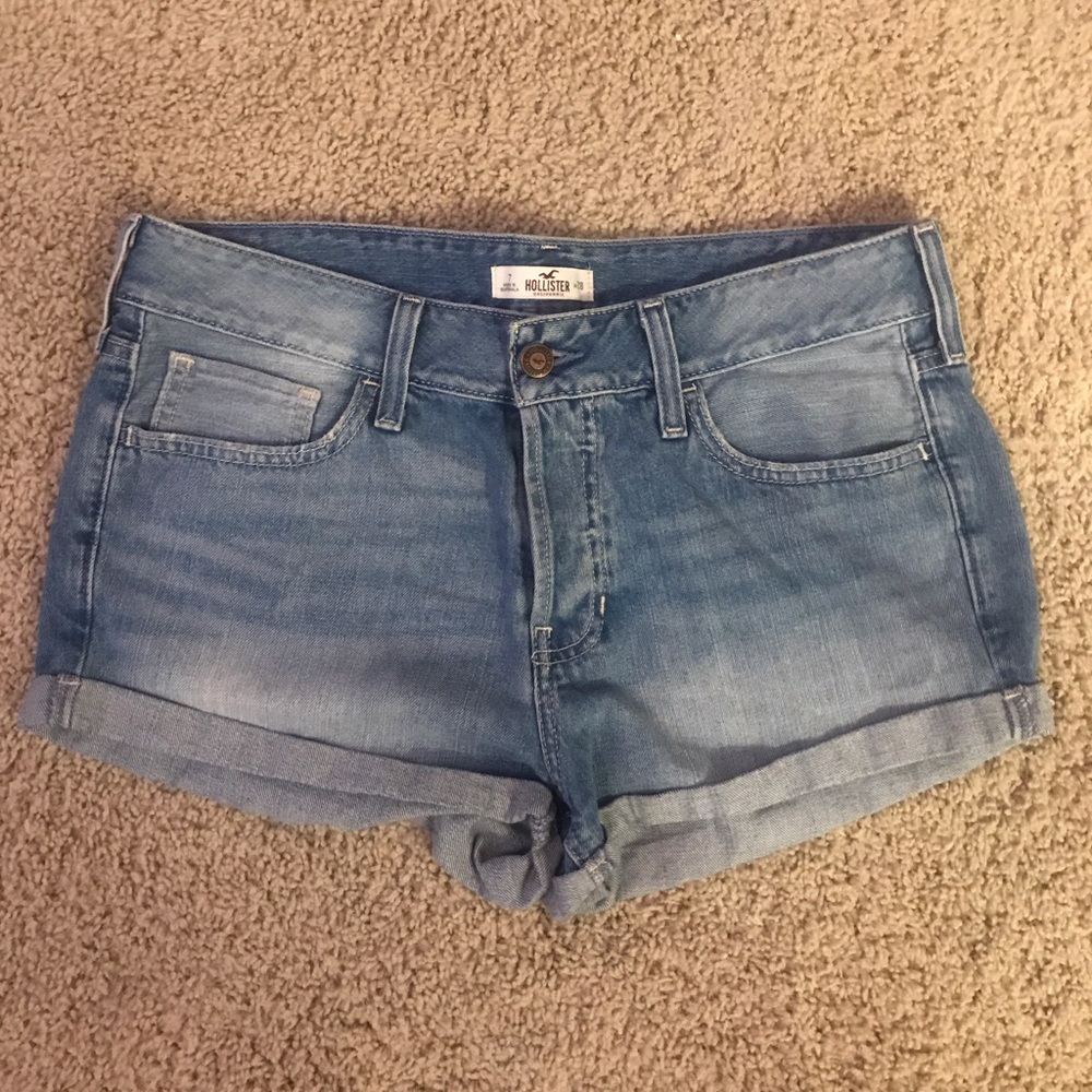 never worn Hollister high waisted shorts