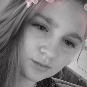 Meet your Posher, Roxanne