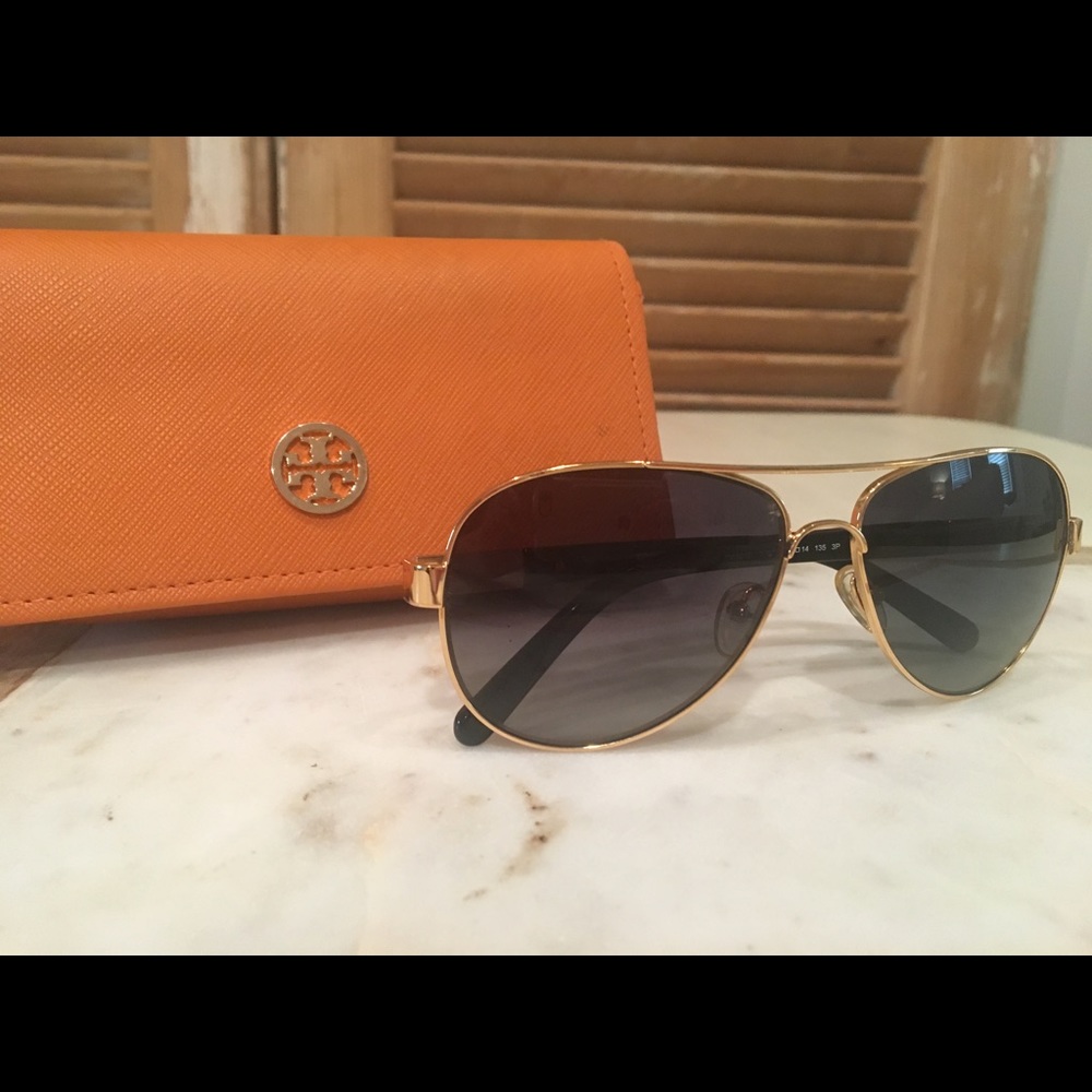 Tory burch aviators!
