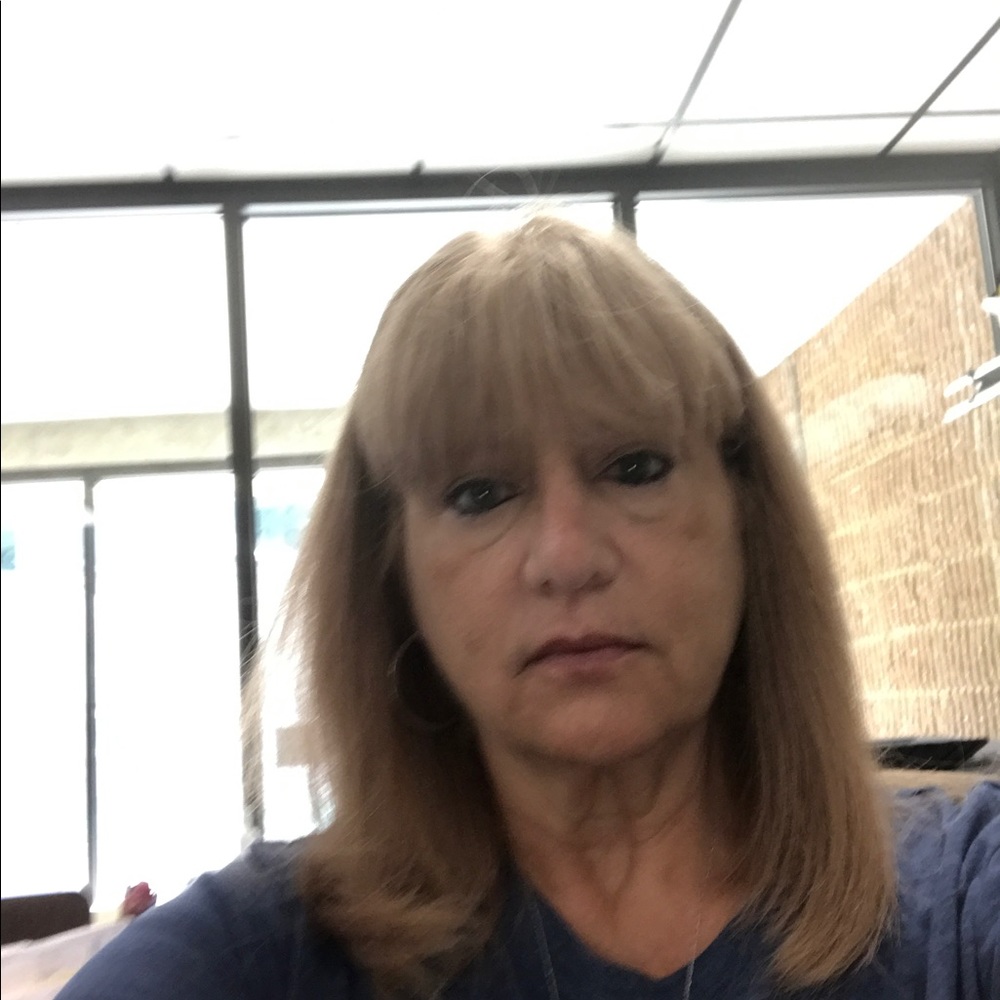 Meet your Posher, Debbie