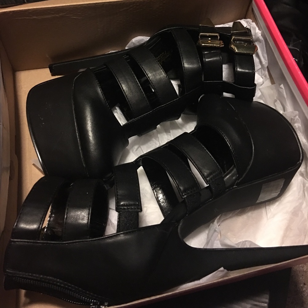 Black high heel 5.5 inches