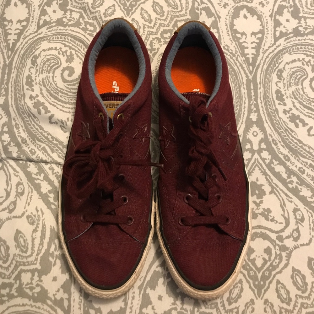 Maroon Low-Top Converse W:9.5 M:7.5