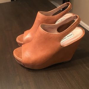 Steve Madden peep toe wedges