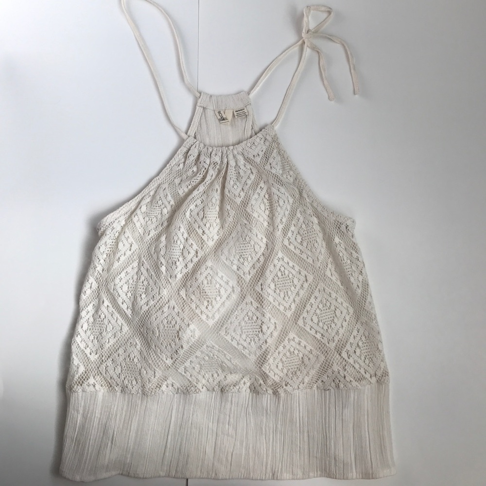 Causal lace off-white/cream colored tank