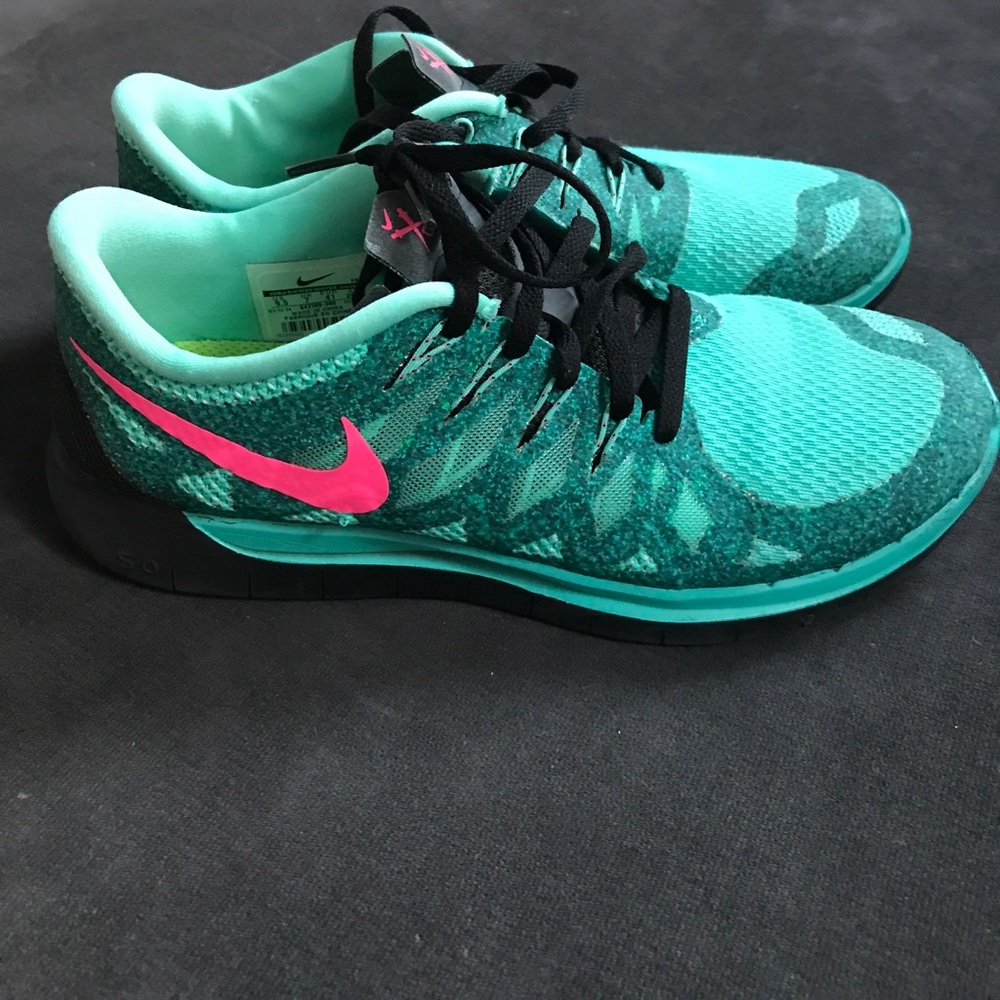 NIKE free sneakers