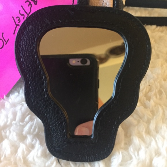 🌸NWT! BETSEY JOHNSON SKULL MINI SATCHEL/XBODY BAG - Picture 5 of 6