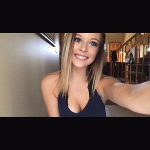 Meet your Posher, Brooke