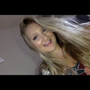 Meet your Posher, Hailey