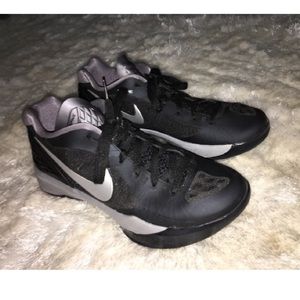 Nike volleyball shoes