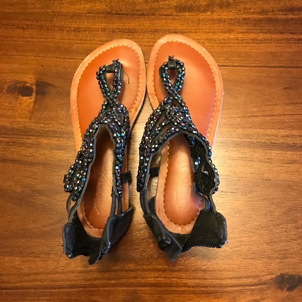 Justice sandals