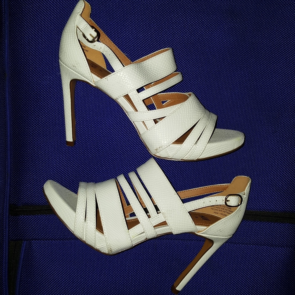 New White Strappy Open Toe Heels Buckle Closure 38