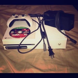 500GB Xbox One(white)