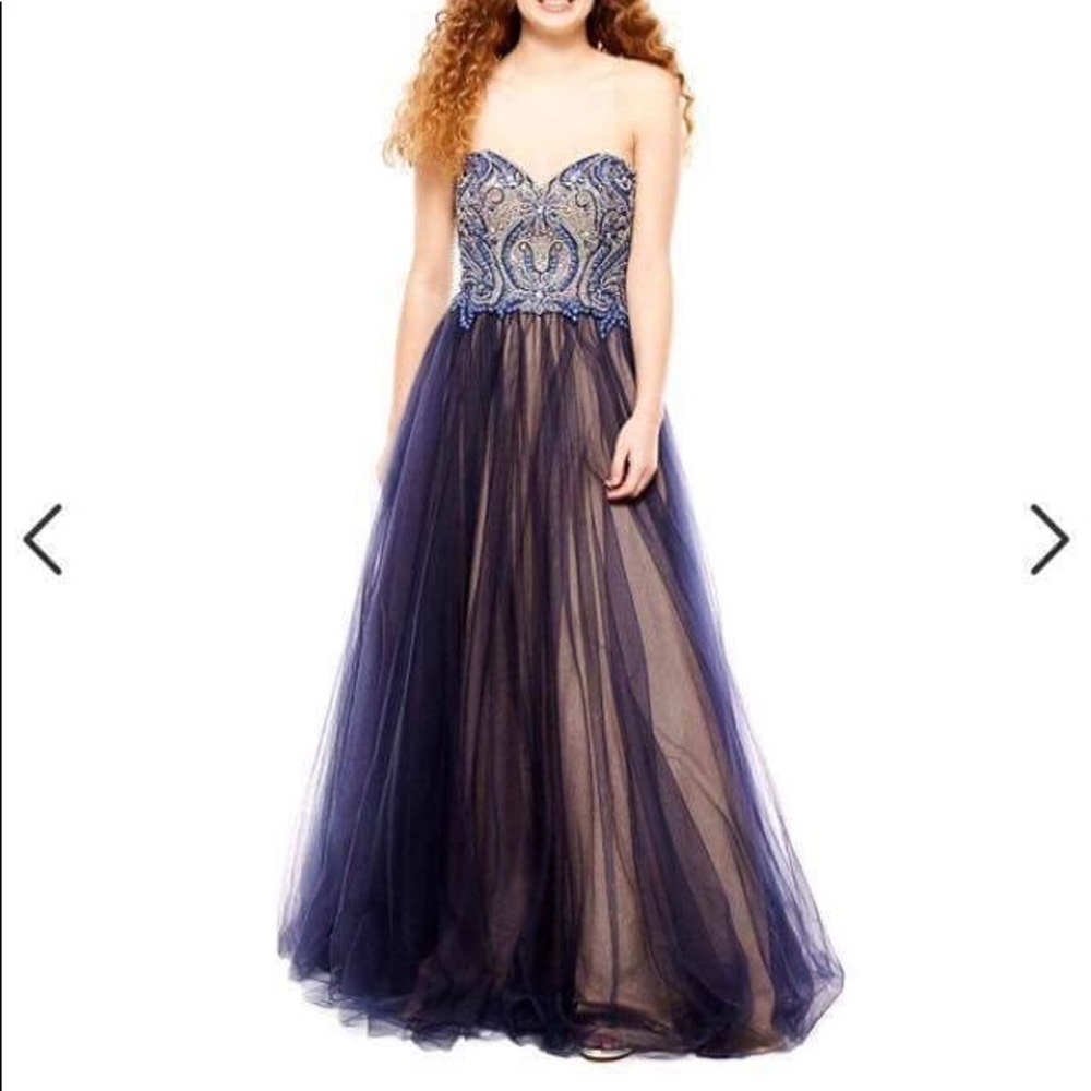 NEW & Gorgeous Evening Dress