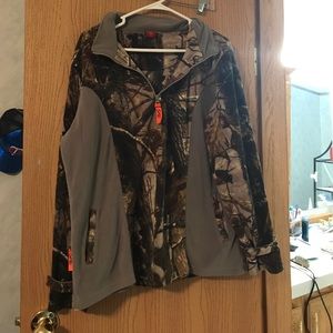 She outdoor fleece pullover