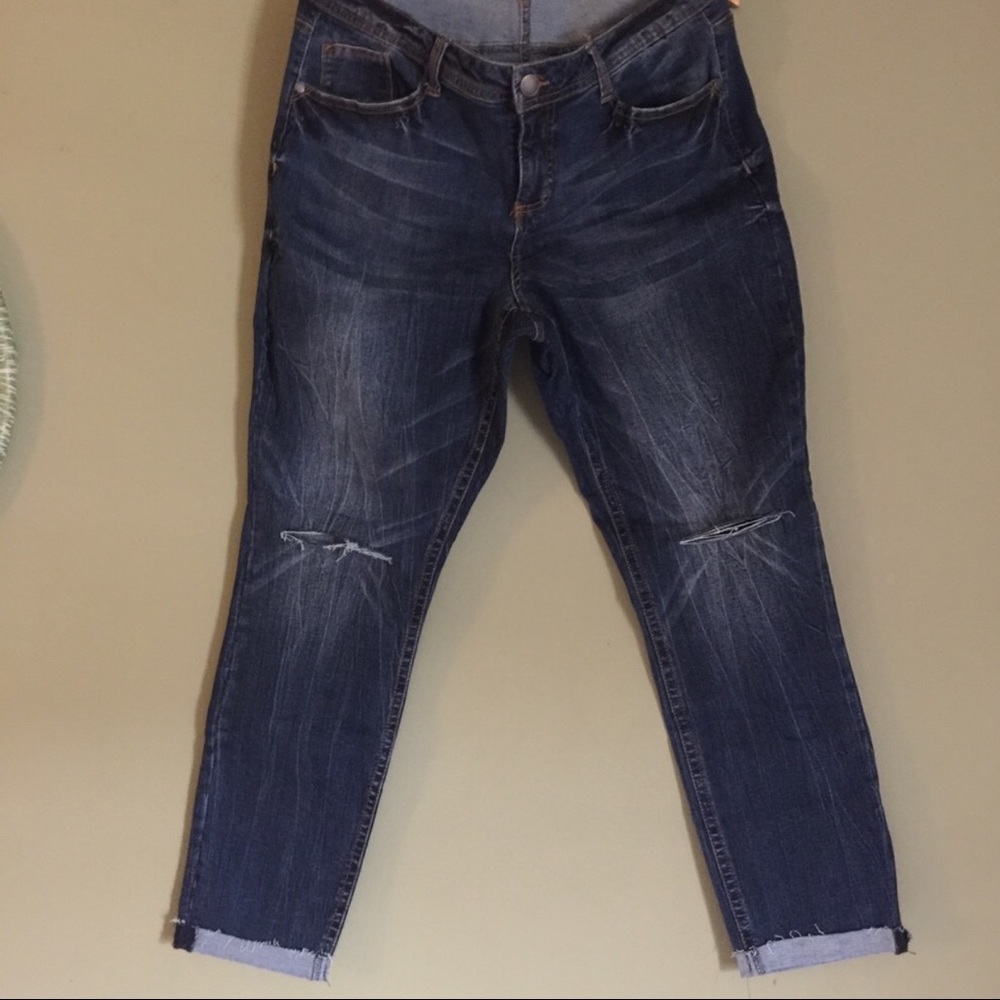 NWOT Distressed Lovesick Jeans