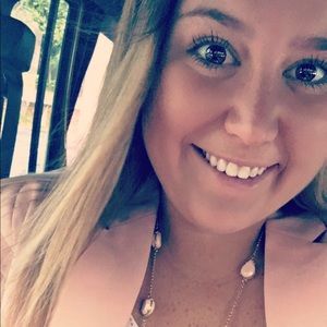 Meet your Posher, Kayla