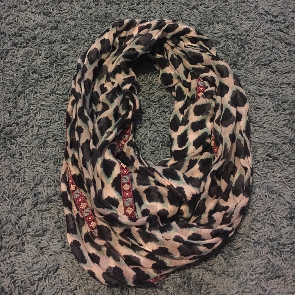 Infinity scarf