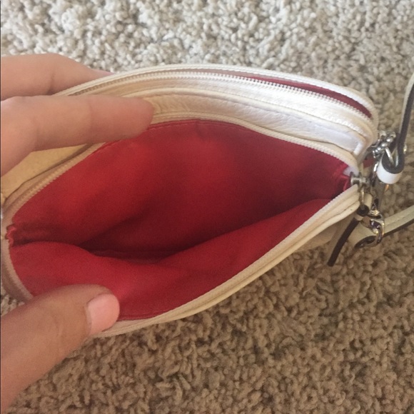 Coach wristlet - Picture 4 of 4