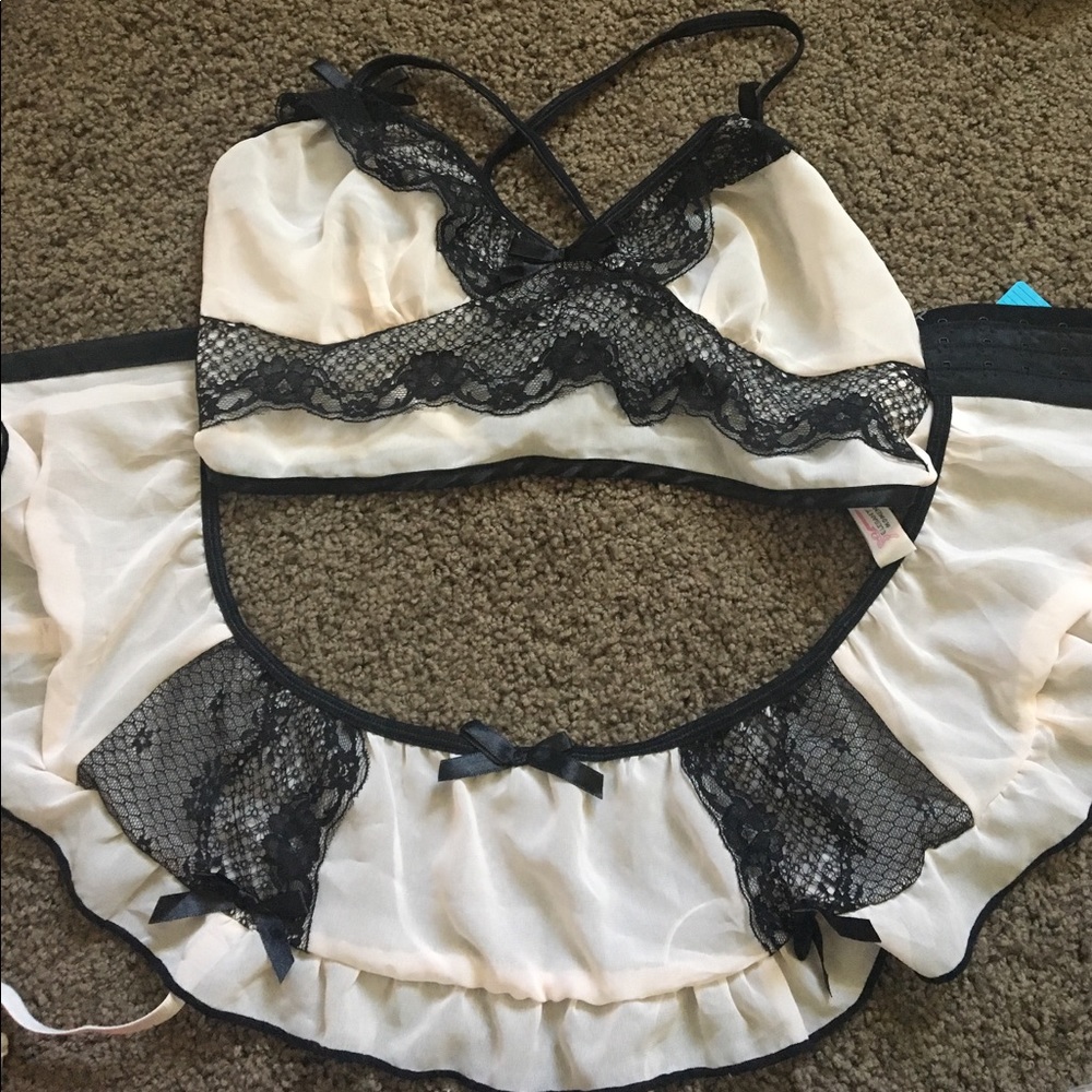 382 Elegant Moments lingerie