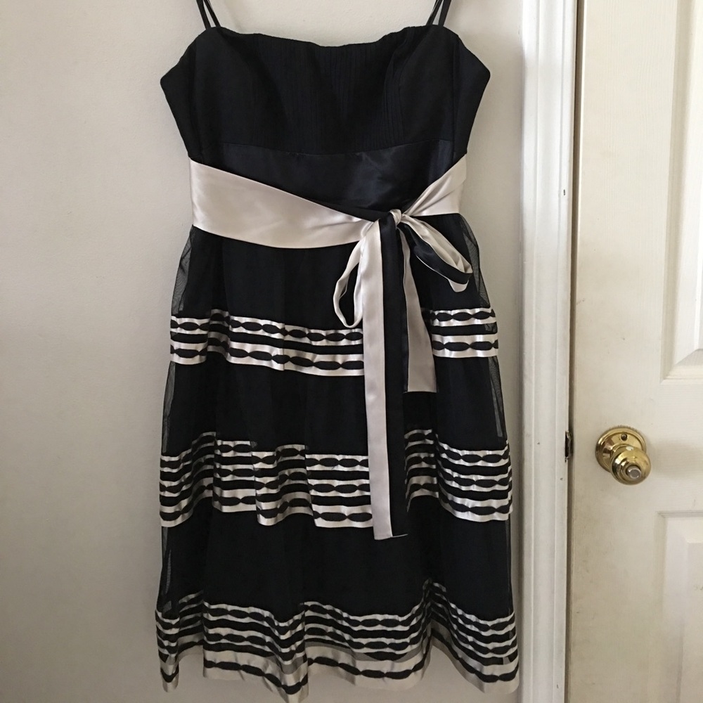 ✨ Cocktail dress 👗BCBG