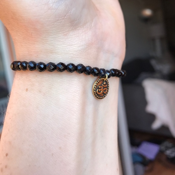 Metallic Beaded Om stretch Bracelet - Picture 3 of 8